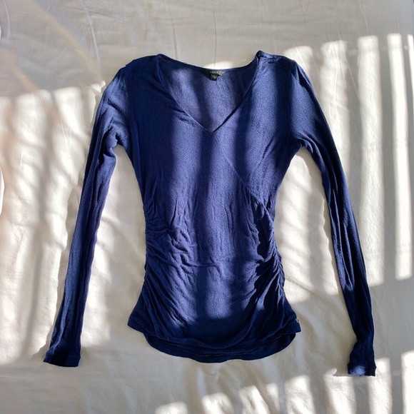 3/$20 GUESS Long-sleeve V-Neck Blouses - Picture 2 of 10